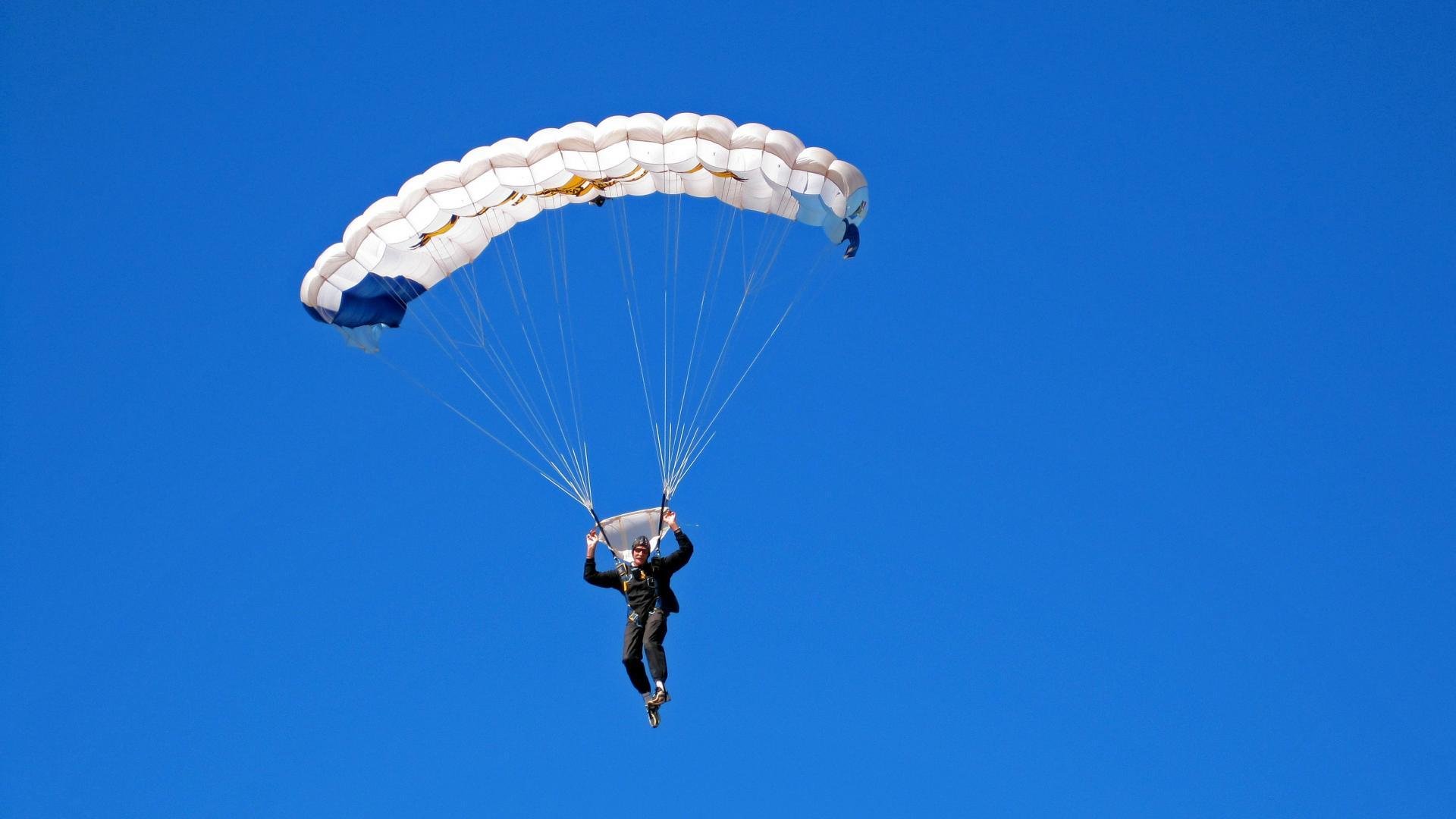 PSG管理层承诺加强阵容深度,psg人员